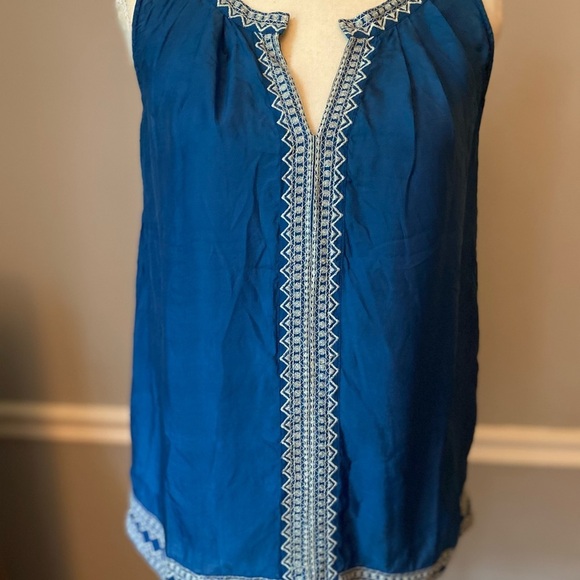 Beautiful Tangerine Embroidered Top - Picture 5 of 13